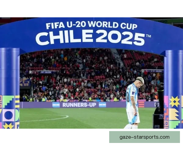 梅西领衔大巴黎迎战曼联 欧冠小组赛精彩对决引发球迷热议